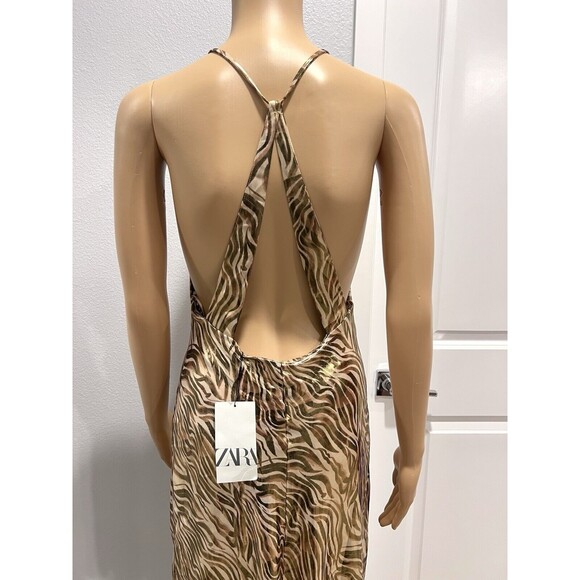ZARA WOMEN SS24 MEDIUM FOIL ANIMAL PRINT MIDI HALTER GOLD DRESS 1165/164/035 - Picture 12 of 17